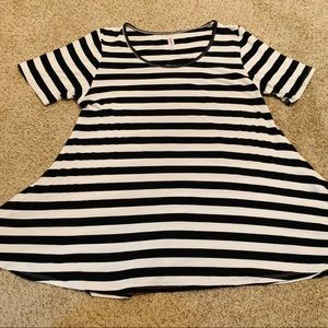 Lularoe Perfect T XL